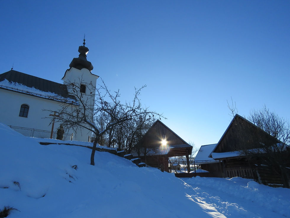 ZAMYSLENIE SA ... Máme tu bradatý, zato magický mesiac december