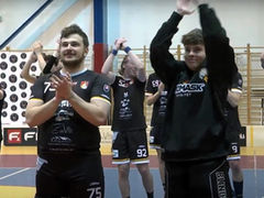 VIDEO Florbalistom sa v premiérovom play-off skončila sezóna. Smútiť určite nemusia