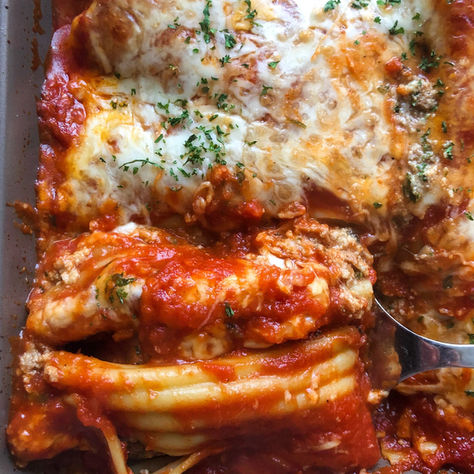 MEATLESS BAKED MANICOTTI WITH ROASTED RED PEPPER SAUCE