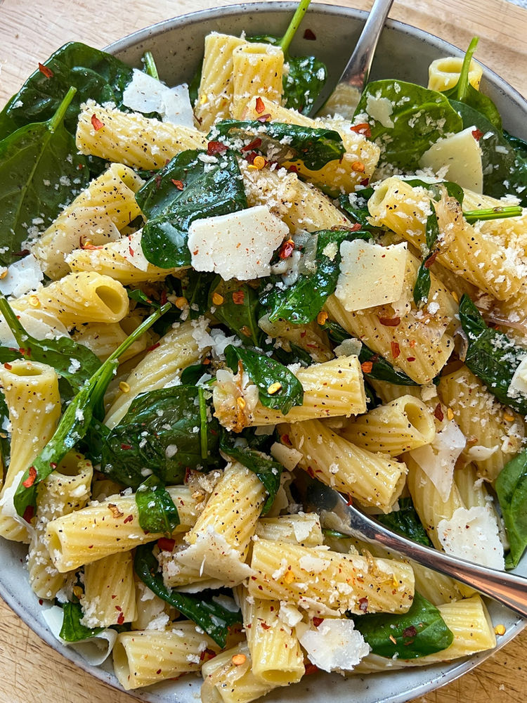 BUTTERY SHALLOT & SPINACH PASTA