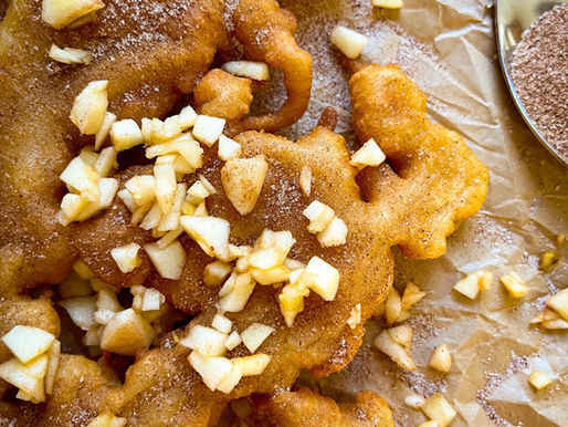 DOUBLE APPLE FUNNEL CAKE WITH CINNAMON & VANILLA SUGAR