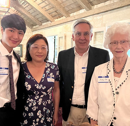 Schlorship REcepient 2022_edited.jpg