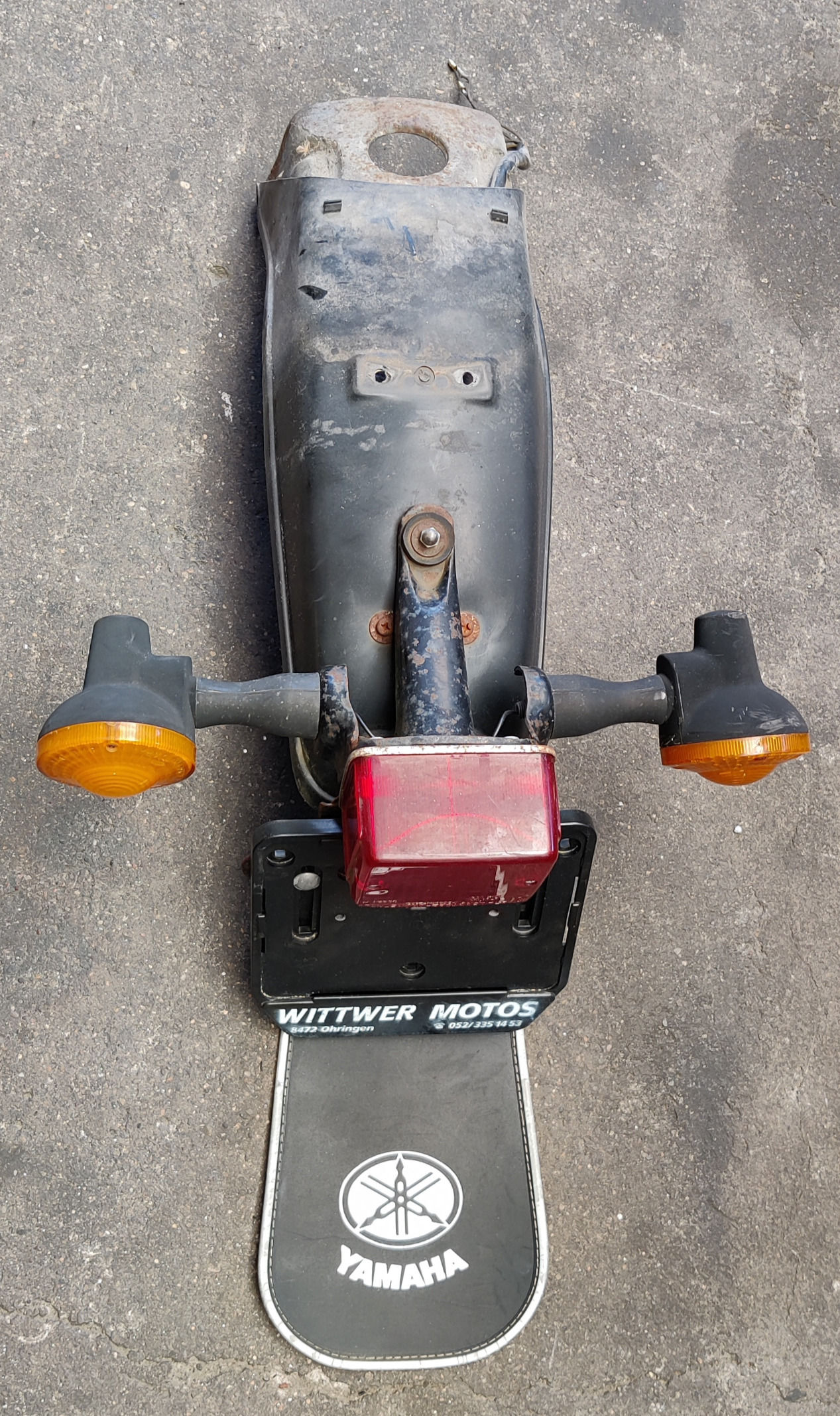 Hinterradschutzblech inkl. Blinker, Rücktritt und Kotschutzlappen Yamaha DT 125