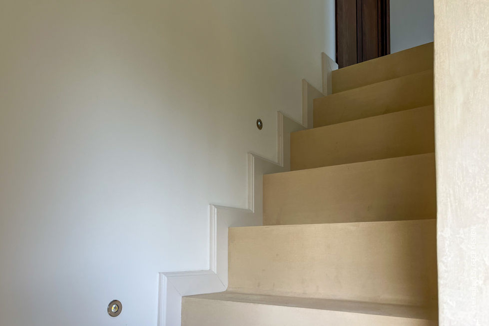 Vue de l'escalier depuis le bas.