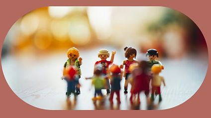 Une image avec des playmobils