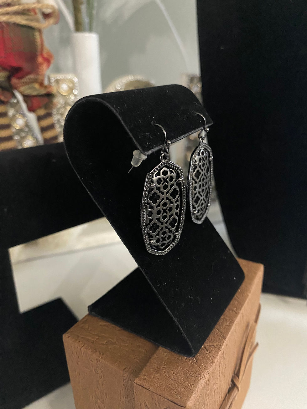 Thumbnail: Kendra Scott Gunmetal Necklace & Earring set