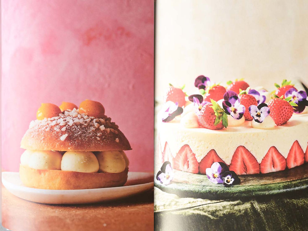 Foto Links: Mini-tarte Tropézienne met citrus en passievrucht oftewel een rijk briochedeeg met een frisse fruitvulling. Foto Rechts; Frasier; een prachtige Franse klassieker.