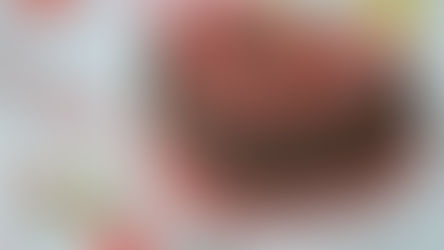 Valentijnstaart met chocolade en roosjes van fondant