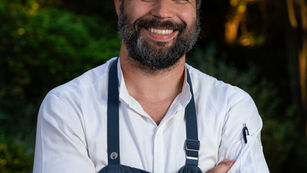 "Uma noite para brindar o Terroir Gaúcho: Containner Bistrot recebe Rodrigo Bellora em jantar vínico especial"