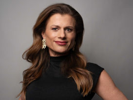 Vânia Stoco, diretora da Febracis RS, participa de talk show em Gramado