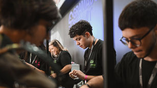 Vagas abertas para o Programa de Voluntários da Gramado Summit 2025