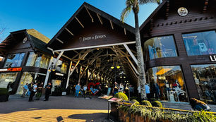 Largo da Borges se consolida como referência em compras, gastronomia e cultura, no coração de Gramado