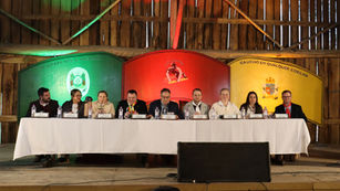 Vereadores: Ike Koetz; Maria de Fatima; Fernanda Pereira Dias; Roberto Cavallin; presidente, Neri Nascimento; Pedro Lazaretti; Professora Denise; Vivi Cardoso, Rafael Ronsoni. Foto: Divulgação