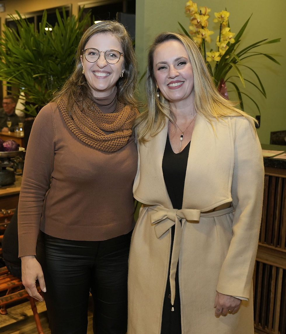 A comunicadora Ana Paula Slomp com a sócia do Villa Dei Sapori, Gabriela Canale - Crédito Leandro Araújo.