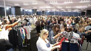Bazar Claudia Bartelle & Friends chega à 7ª edição em Porto Alegre com expectativa de recorde de vendas