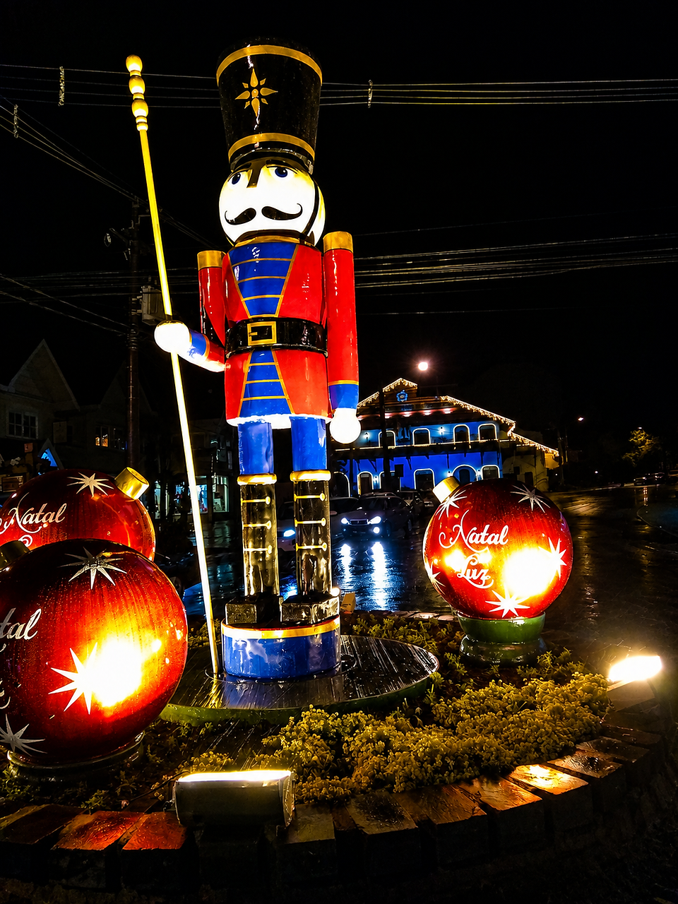 Natal Luz, ao fundo a Prefeitura Municipal de Gramado/RS