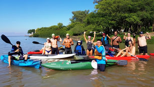 Provas simultâneas de natação em águas abertas e corrida, às margens do Lago Guaíba, Porto Alegre