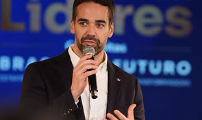 Viagem e saúde: Eduardo Leite passa por procedimento em São Paulo antes de agenda internacional