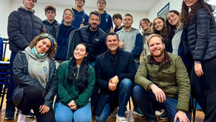 Junior Achievement: Educação empreendedora e parceria comunitária transformam realidade de estudantes em Gramado