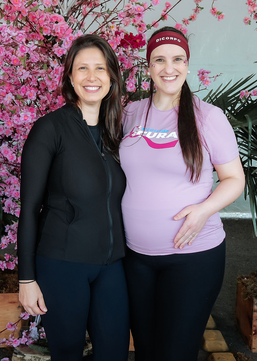Rachelle Morés, proprietária da Tropino, Gisela Quissini Leoncio, nutricionista oncológica, que juntas com Janaína Brollo idealizaram a linha de picolés Tropovita, lançada oficialmente no evento – Crédito: Leandro Araújo