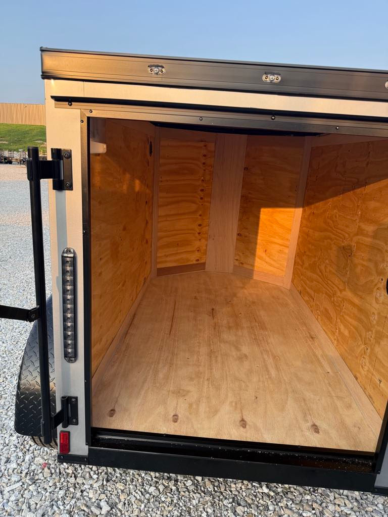 Thumbnail: 2026 Yellowstone 4x6 Cargo, Silver/Black, 4' Interior, .024 Polycore, 3500 GVWR