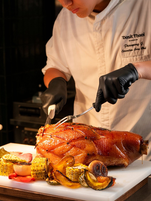 Dusit Thani Bangkok’s Sunday Brunch at Pavilion