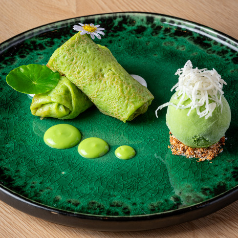 Kanom Ta Yab combines pandan with salted coconut sauce
