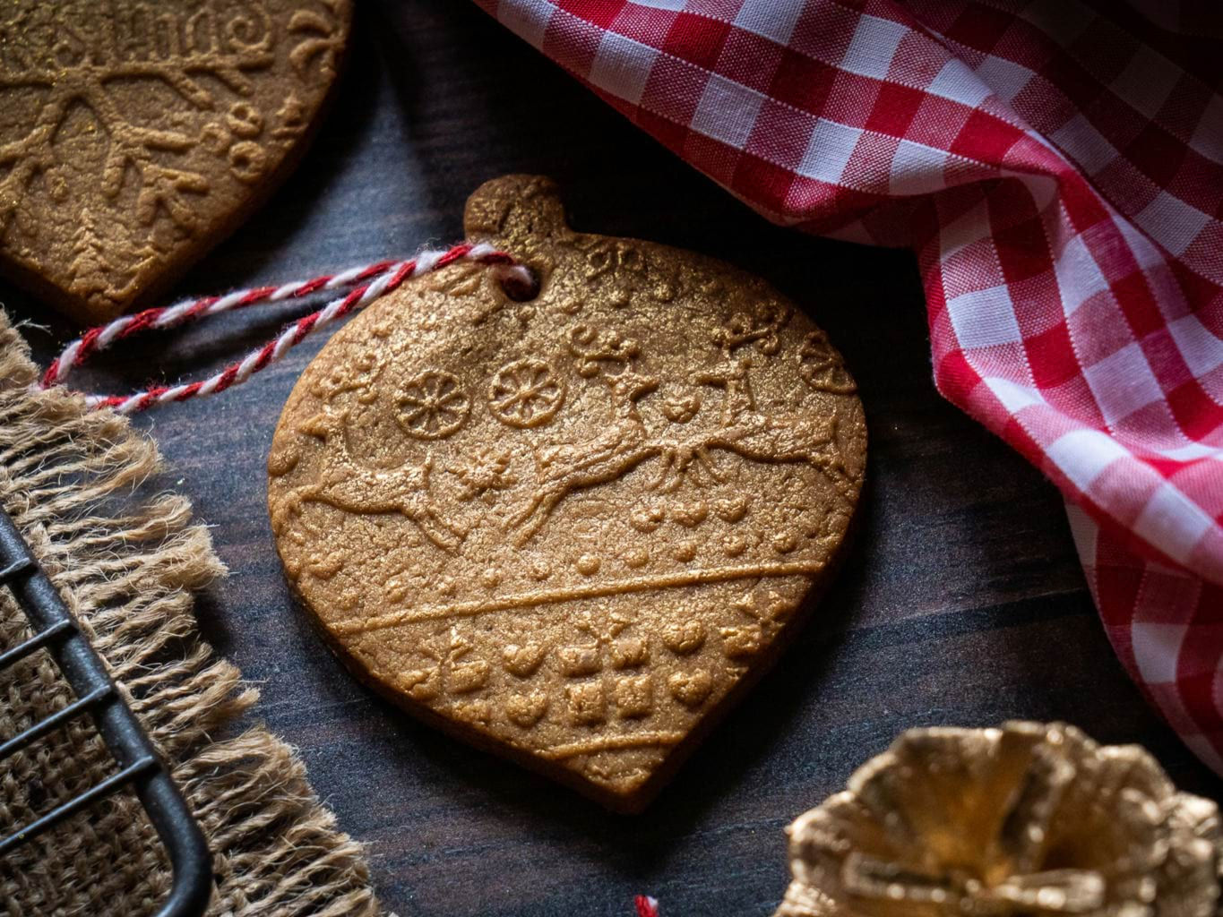 Christmas gingerbread baubles, gold dusted for a magical experience