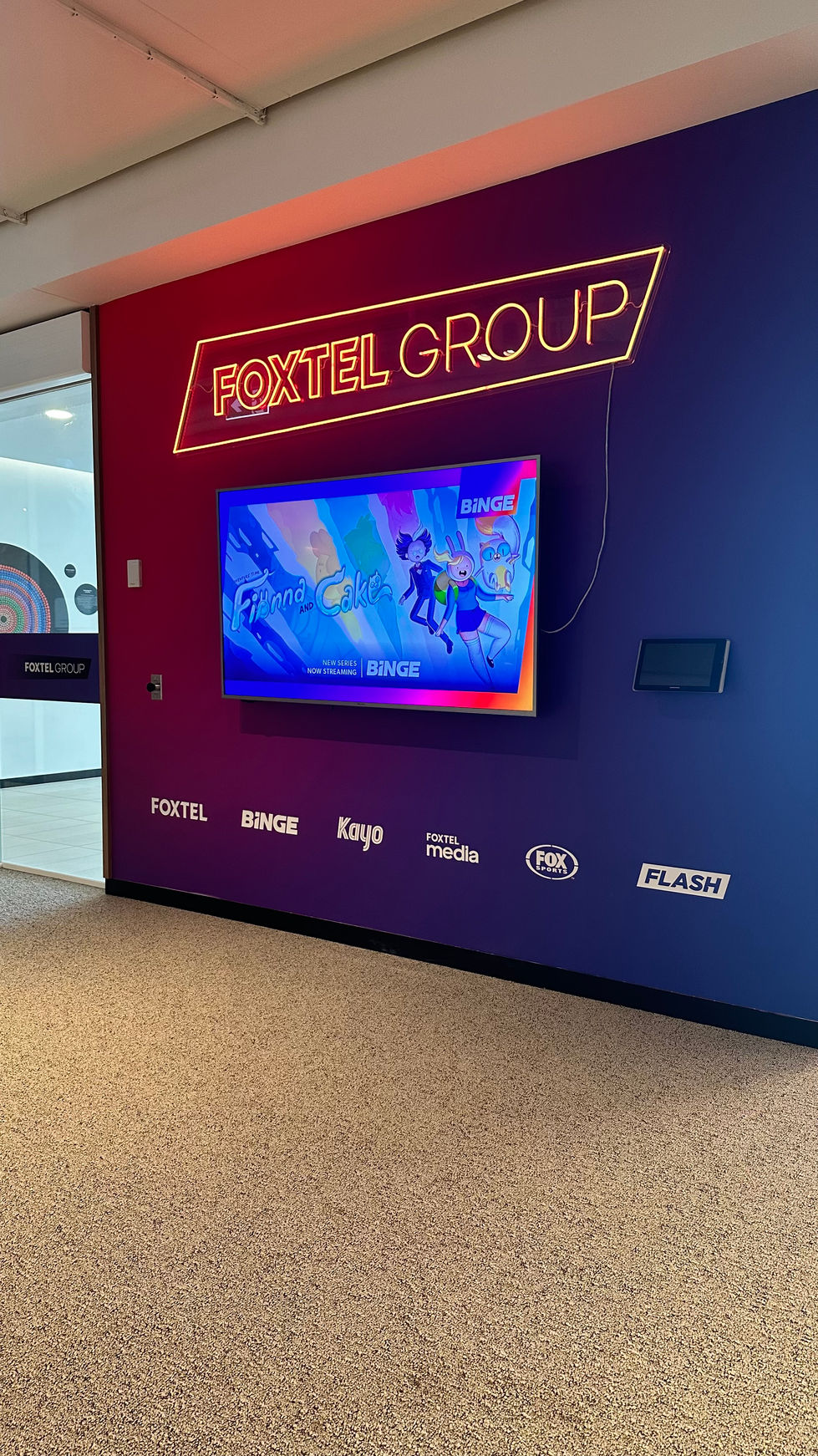 Entry wall