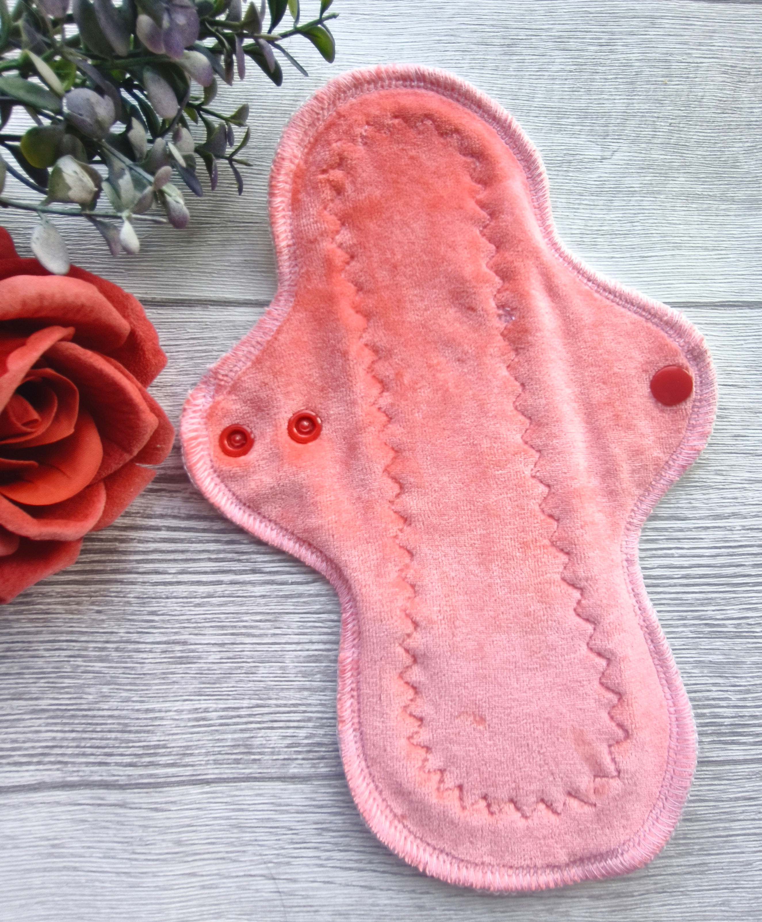 PU 26cm, curvy, bambus velur koraljno crveni