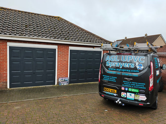 garage doors agl 7016.jpg
