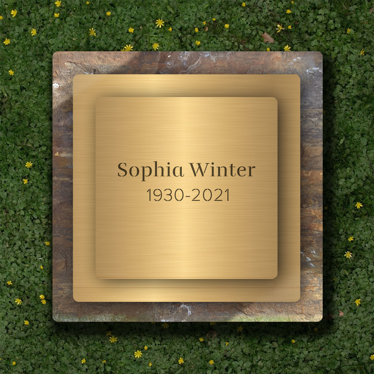 3-teiliger Liegestein aus Jura Kalkstein mit Schriftplatte aus Messing