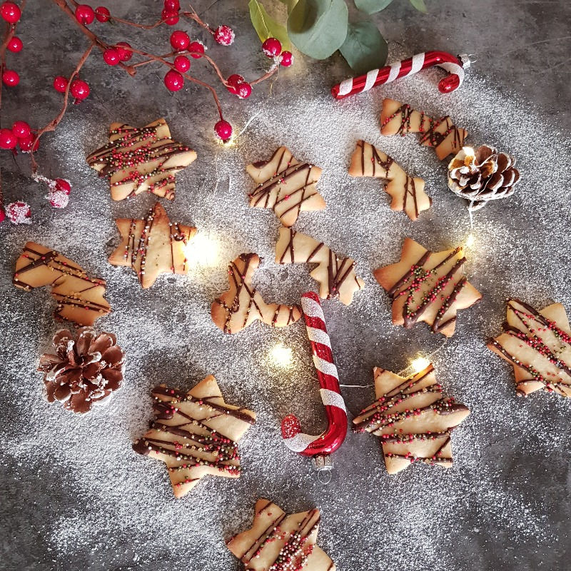 Mürbeteigplätchen aus der Jofoodwerkstatt, Weihnachtliches Food Foto
