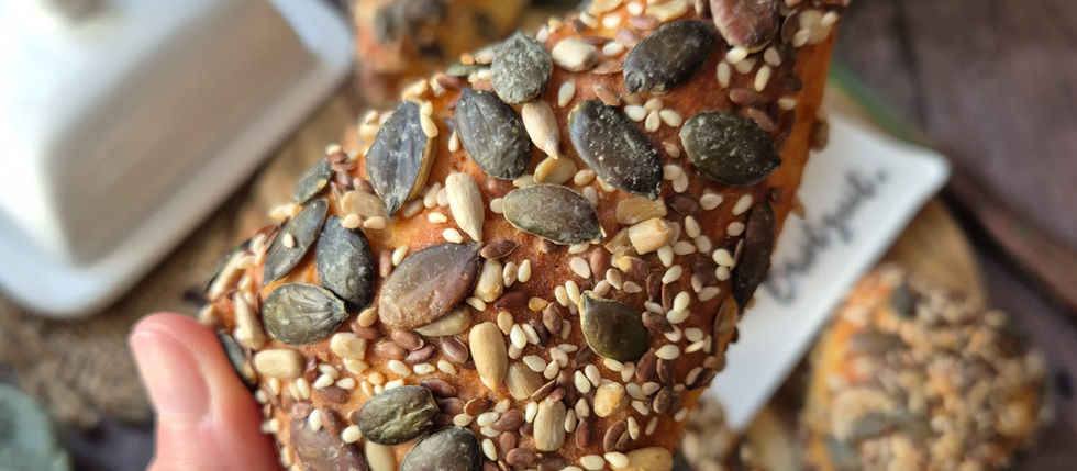 Protein Brötchen mit Körnern 