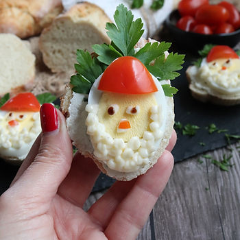 Tomaten-Ei Häppchen, Frühstück Idee, Beilage, eine Idee für die Kinder, gekochtes Ei mit einer frischen Baguette, Frühstücken mit Familie, Adventszeit, Rezeptidee aus der @jofoodwerkstatt Küche