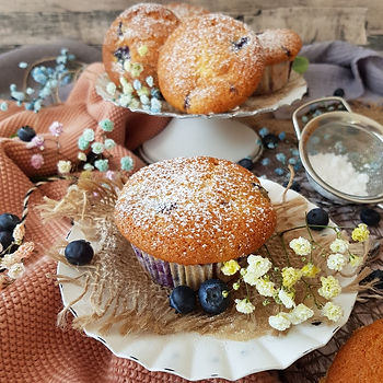 Heidelbeer Muffins mit Puderzucker