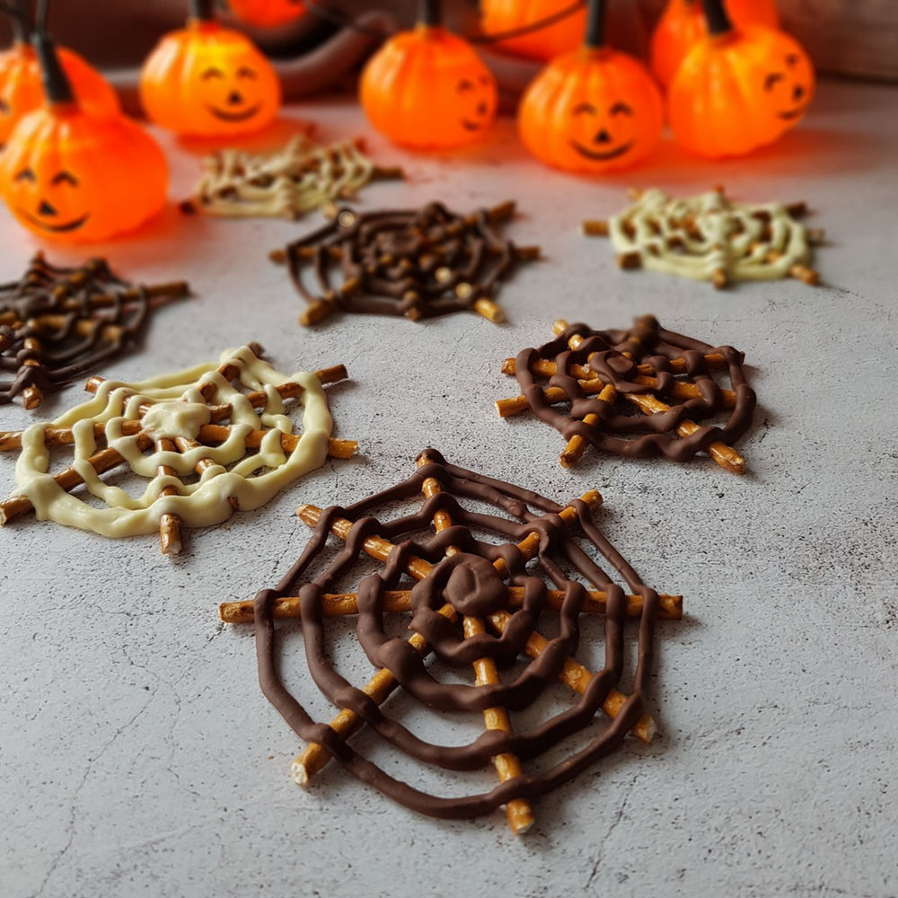 Halloween Spider Web (essbare Spinnweben) - das Rezept - Jofoodwerkstatt