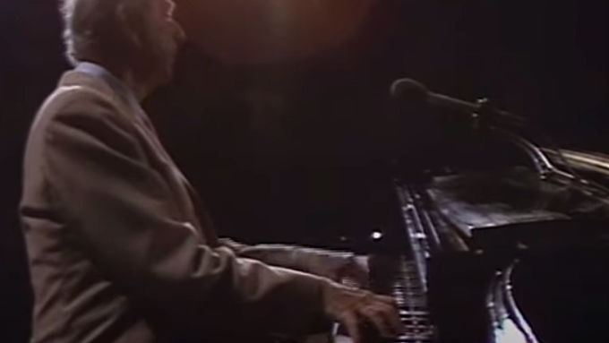 Screen Shot 2022-09-29 at 3.44_edited.jpg