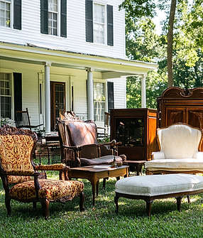 vntgmrktng_furniture_estate_sale_on_front_lawn_of_house_--v_6.1_647b858c-c835-441e-a3ba-f1