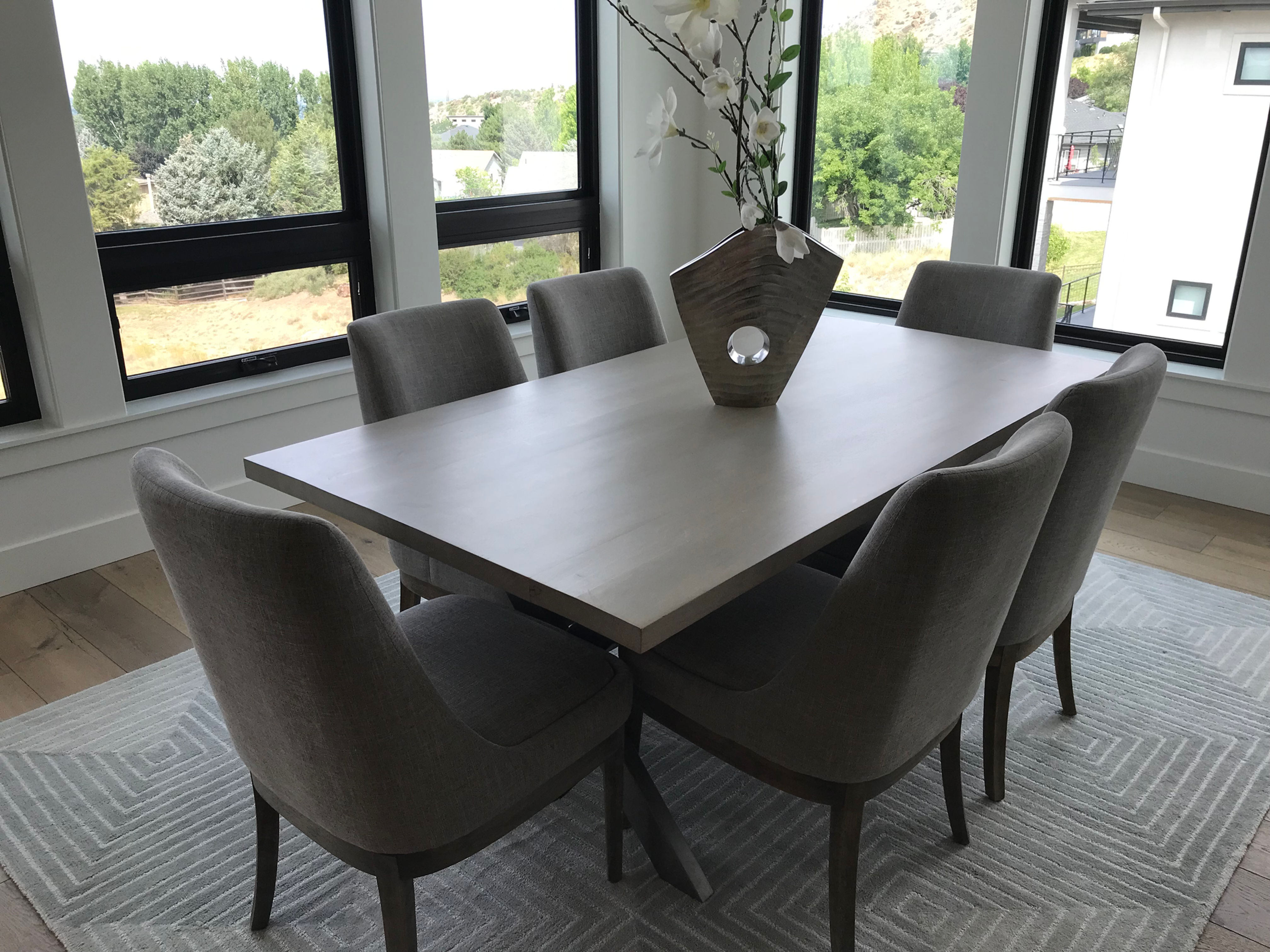 JACKSON DINING TABLE