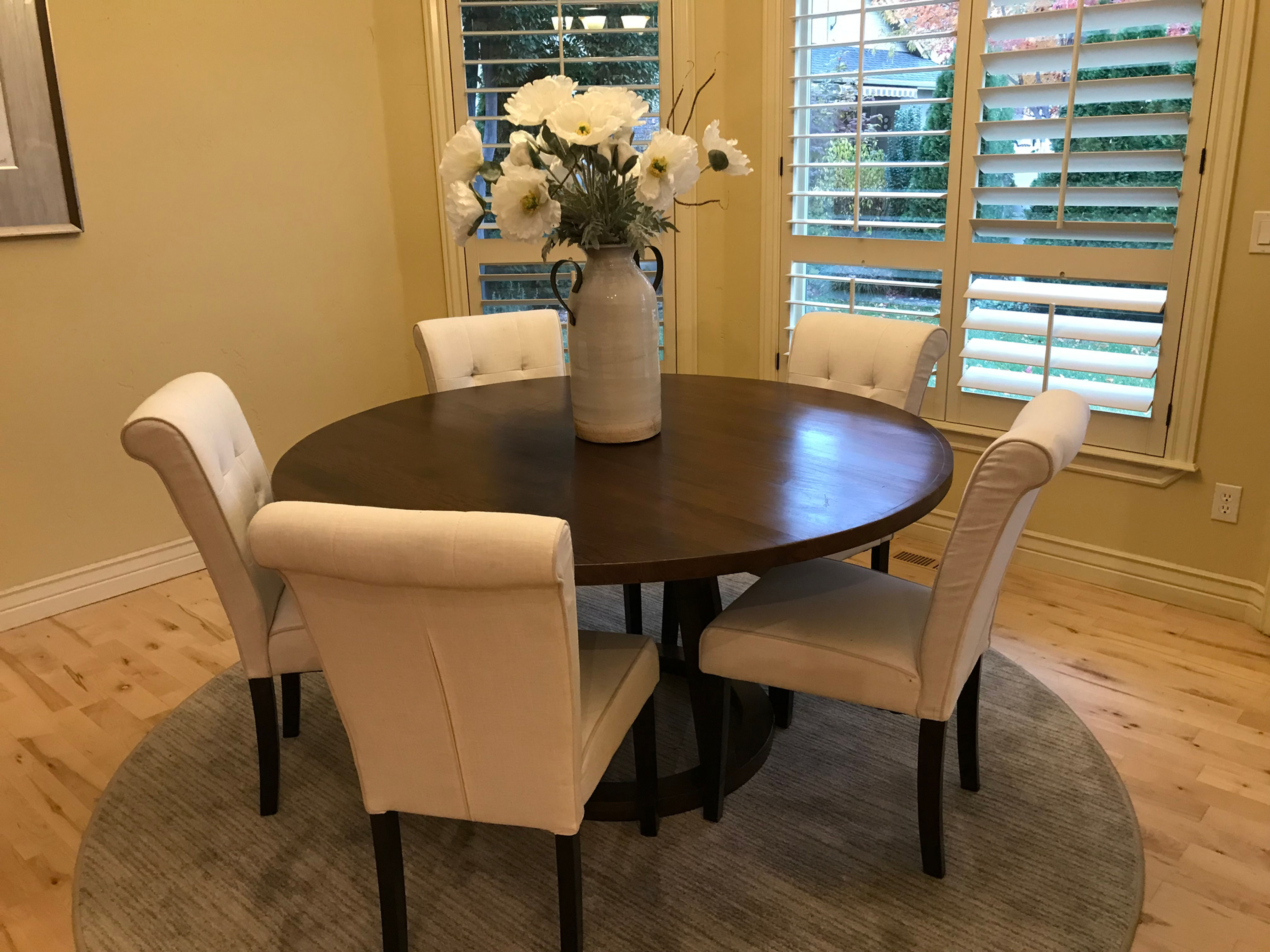 MENDOCINO ROUND DINING TABLE