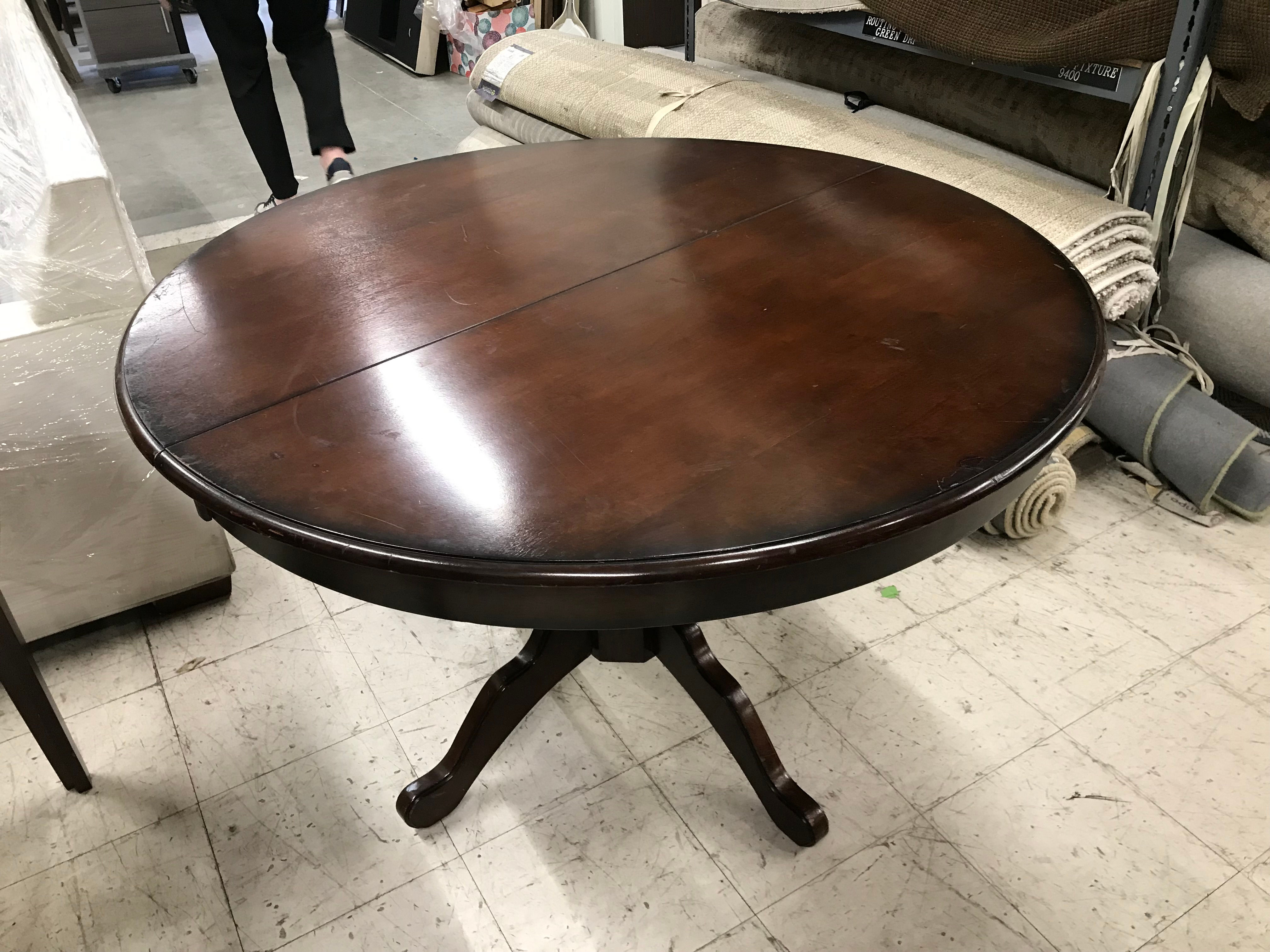 PIER 1 "RONAN" ROUND/OVAL PEDESTAL DINING TABLE