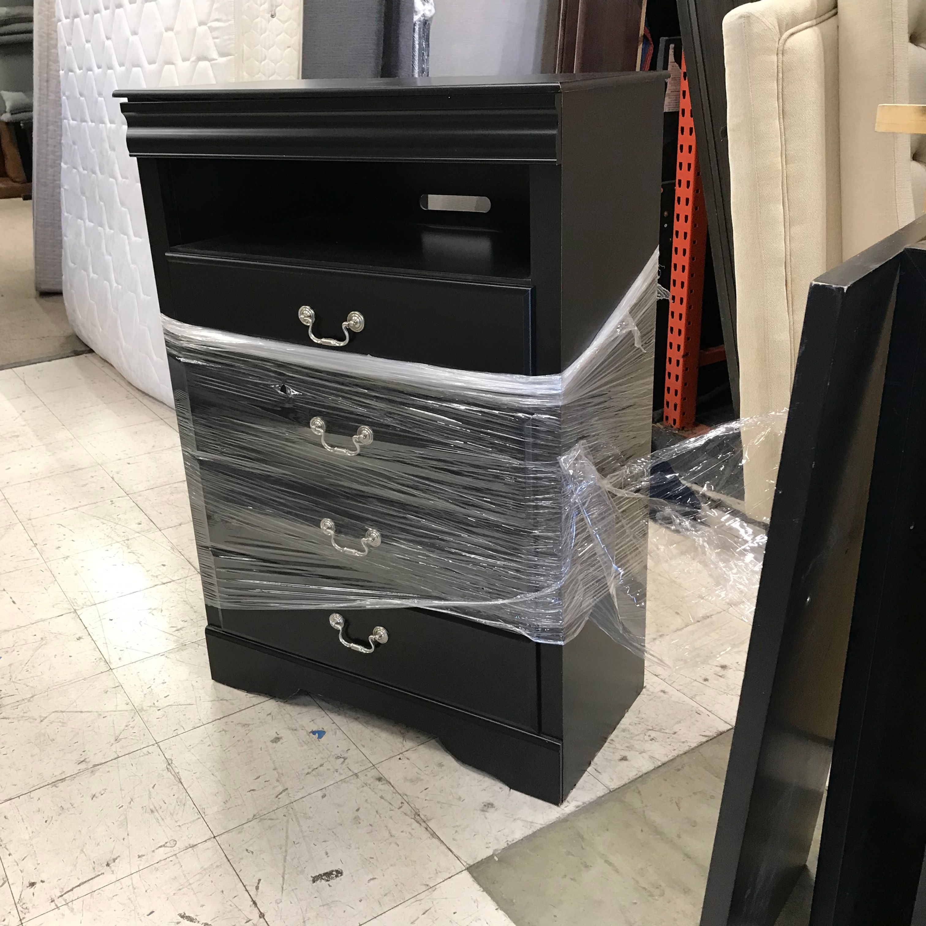 BLACK 4 DRAWER DRESSER/CHEST AND MATCHING NIGHTSTAND