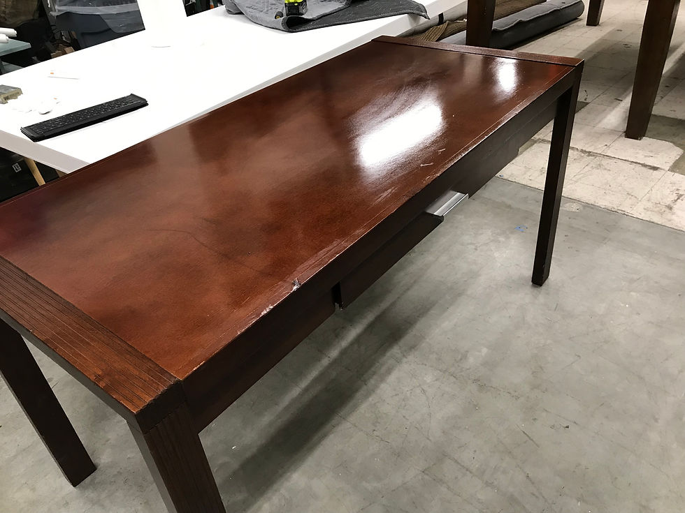 Thumbnail: FLUTED LEGS DESK