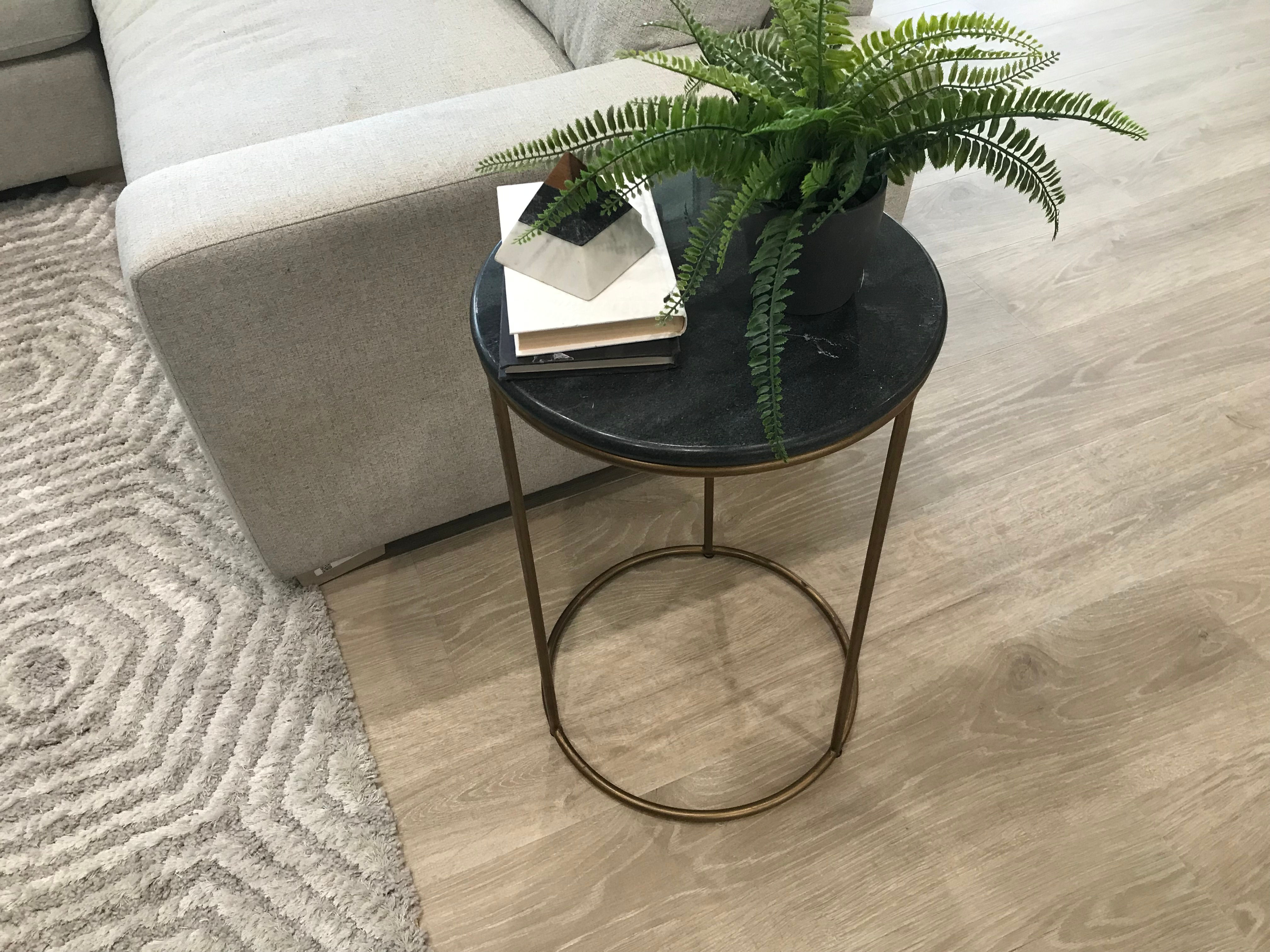 BLACK AND GOLD ROUND MARBLE ACCENT TABLE