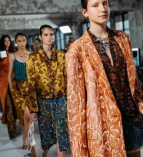 DriesVanNoten_SS25_Backstage_AcielleStyleDuMonde_07-1.webp