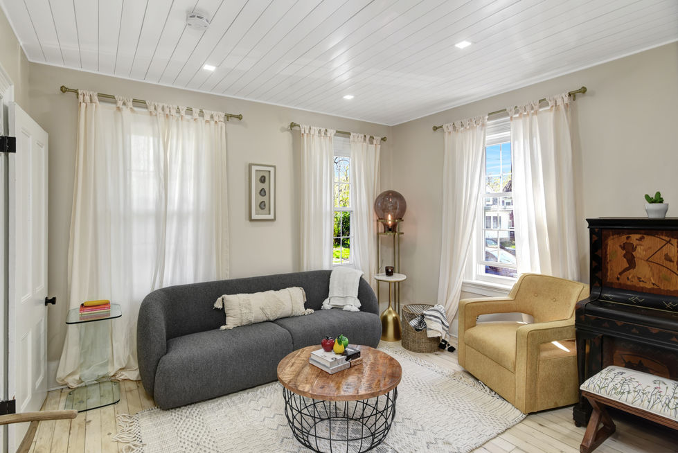 08-Living Room