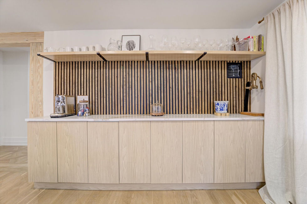 016-Wet Bar