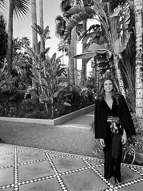 photo clara silhouete_edited.jpg