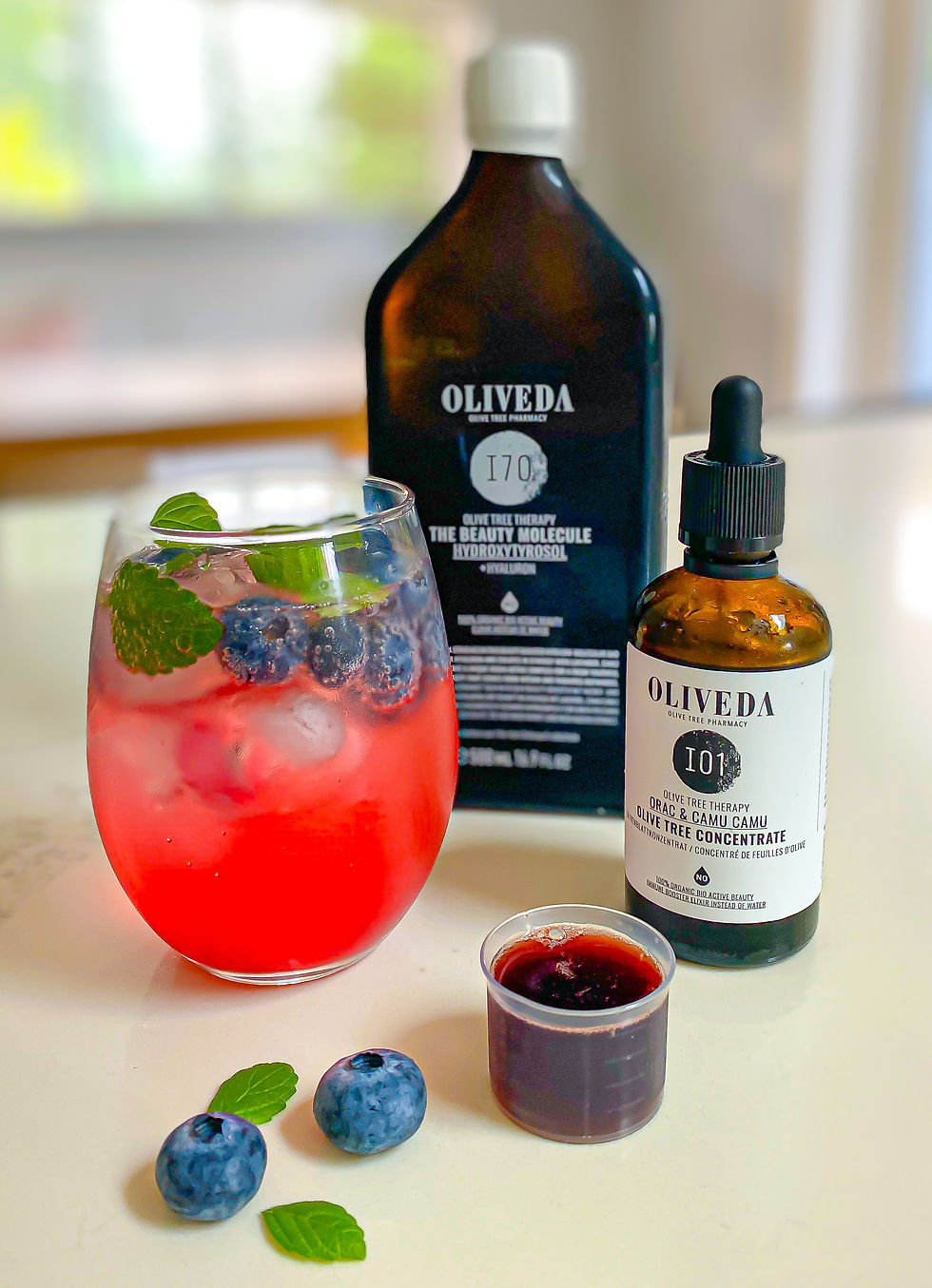 🌿 The Glow Mocktail: A Radiant Sip of Wellness with Oliveda I01 + I70